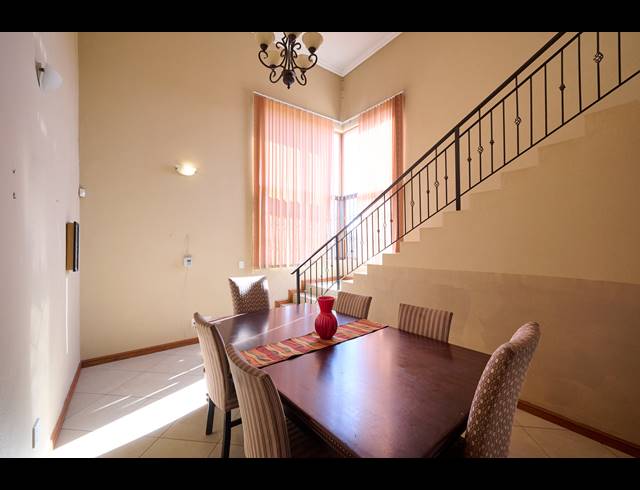 5 BEDROOM CLUSTER FOR SALE IN BARBEQUE DOWNS